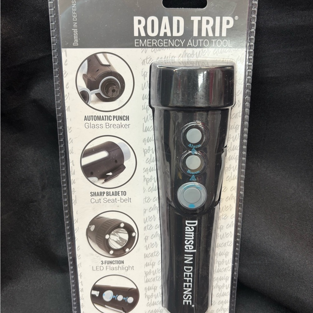 Black LED Flashlight - Picture 3 of 4